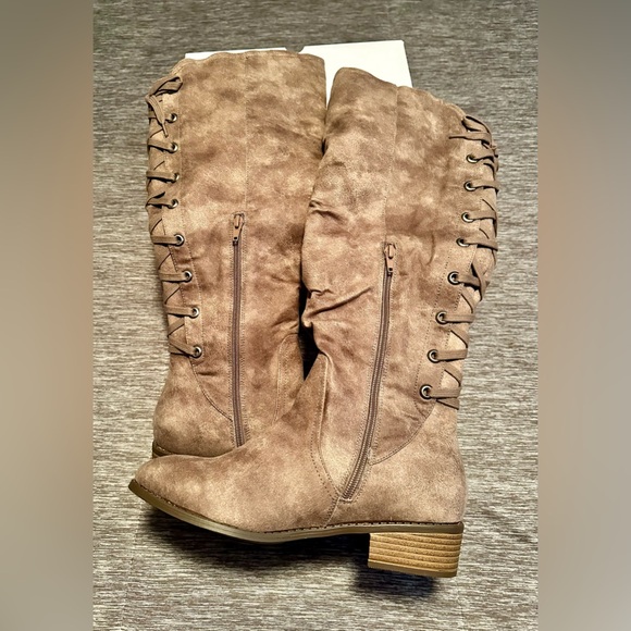 👢Rampage Boots 👢 - Picture 4 of 6